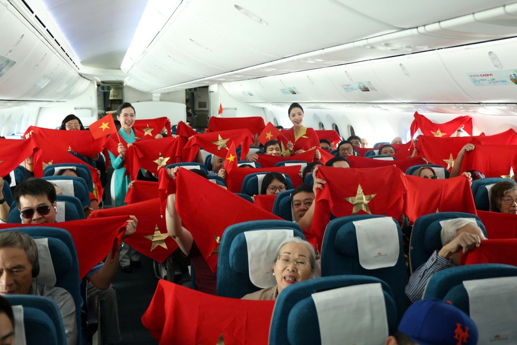 Vietnam Airlines thực hiện chuyến bay “Cất cánh tự hào Việt Nam” kỷ niệm 80 năm Quốc khánh 2/9